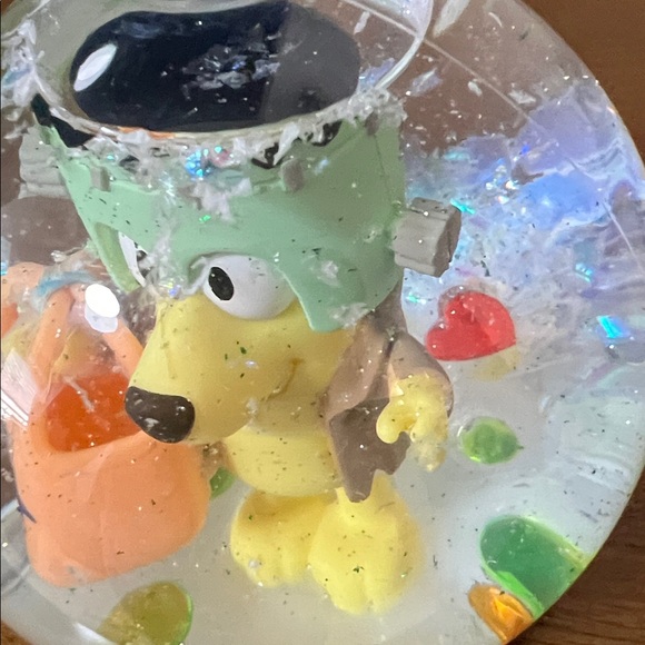 Monster Lucky Booey Snow Globe - Picture 8 of 14